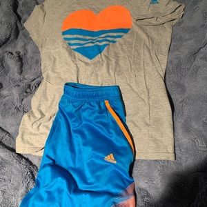 Adidas T-shirt & basketball shorts